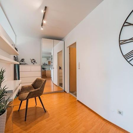 Spektakulaeres Apartment ✩ 7. Stock ✩ Kostenlose Parkgarage Vienna Esterno foto